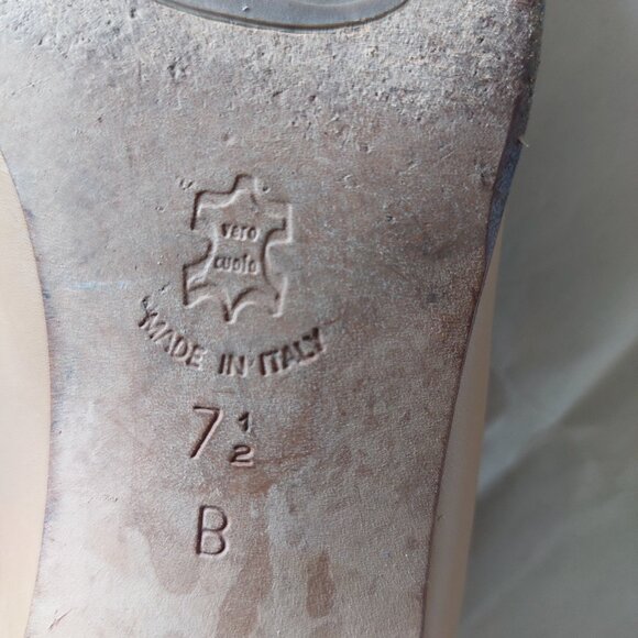 Town Shoes Savvy Collection Yellow Leather Pumps Size 7.5 Made in Italy - Picture 7 of 8